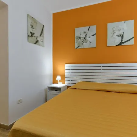 Residenza Le Nereidi アパート カポリーヴェリ